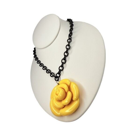 VTG Yellow Molded Rose Pendant Necklace 16” Black Chain Cottagecore Bold - Picture 4 of 14